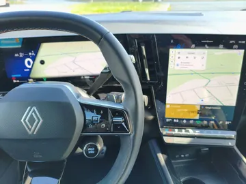 Car image 25