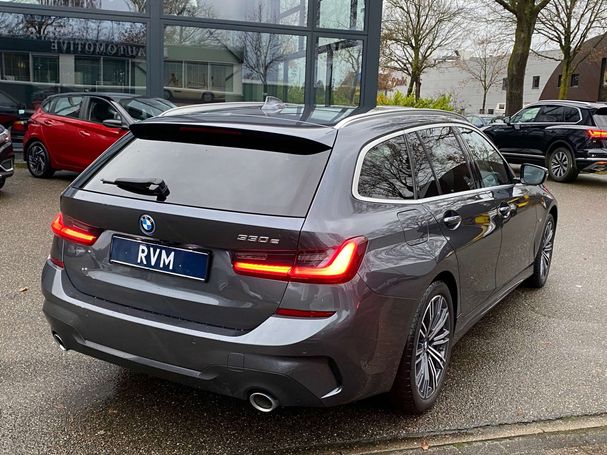 BMW 330e Touring M Sport 215 kW image number 4