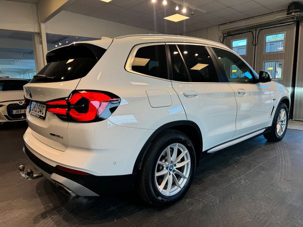 BMW X3 xDrive30e 216 kW image number 3