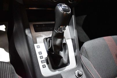 Car image 37