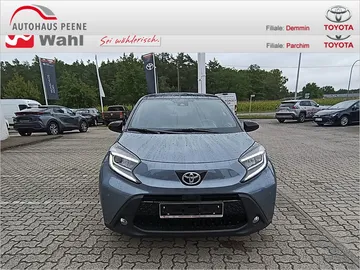 Car image 2