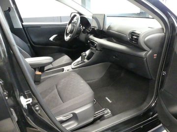 Car image 18