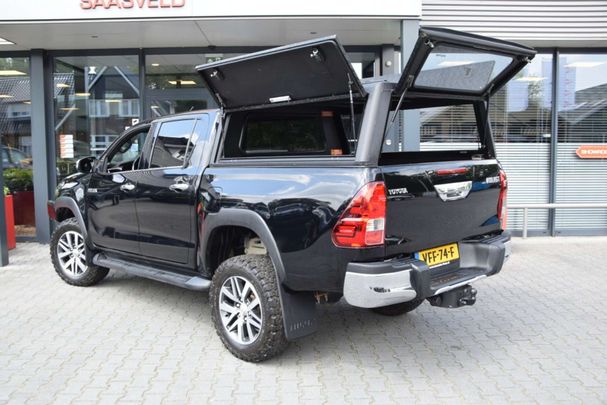 Toyota Hilux D Cab 2.4 4D 4WD 110 kW image number 6