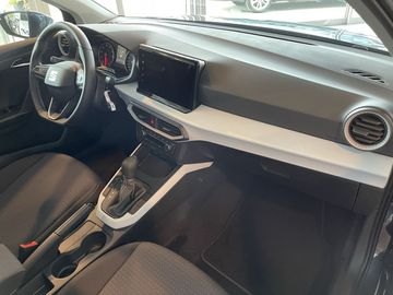 Car image 12