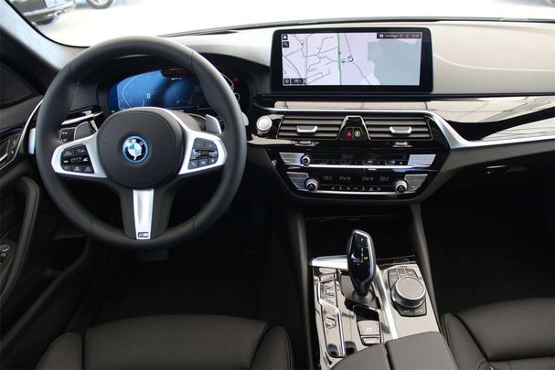 BMW 530 xDrive 215 kW image number 30