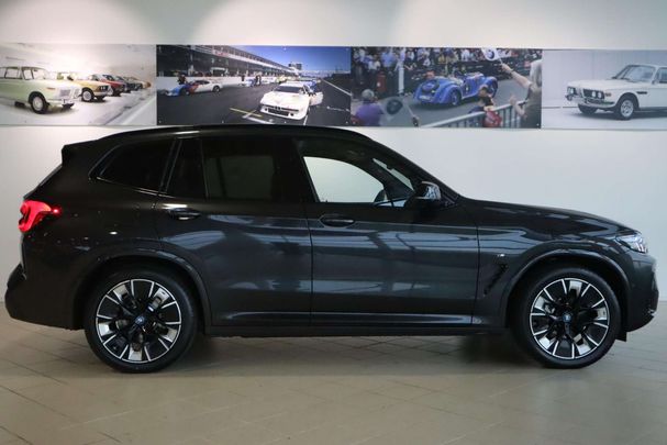 BMW iX3 210 kW image number 3