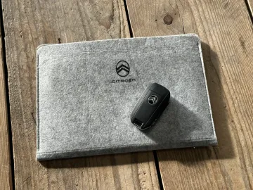 Car image 45