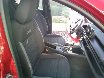 Car image 30