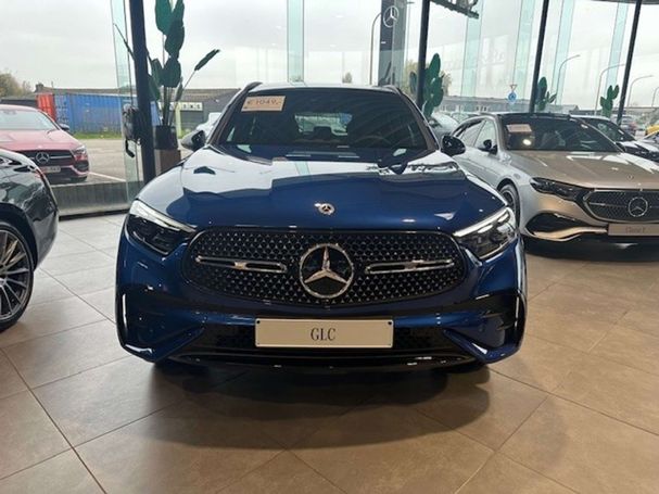 Mercedes-Benz GLC 300 e 4Matic 230 kW image number 2