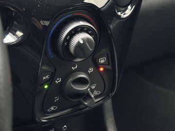 Car image 31