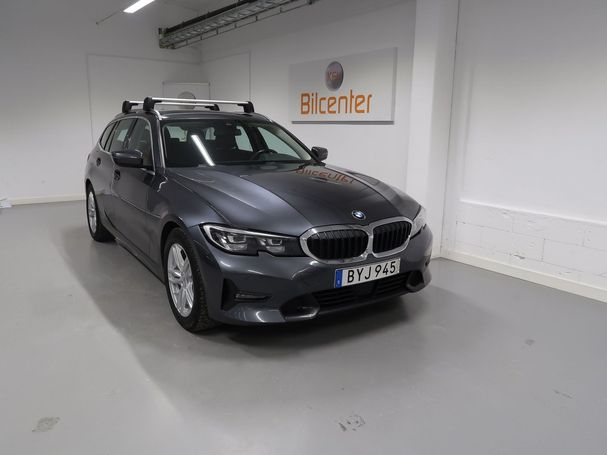 BMW 320d Touring xDrive 140 kW image number 1