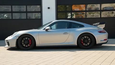 Car image 3