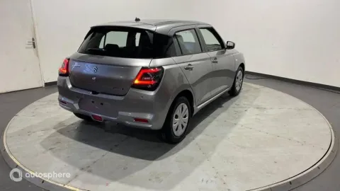 Car image 5