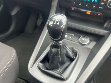 Car image 30