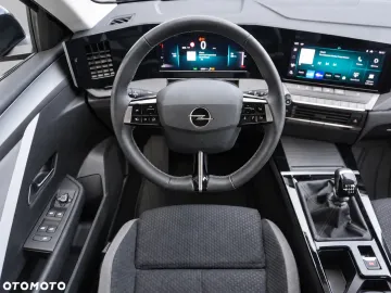 Car image 35