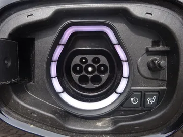 Car image 40
