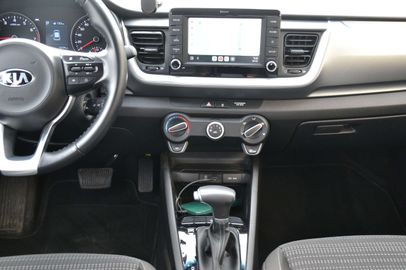 Car image 24