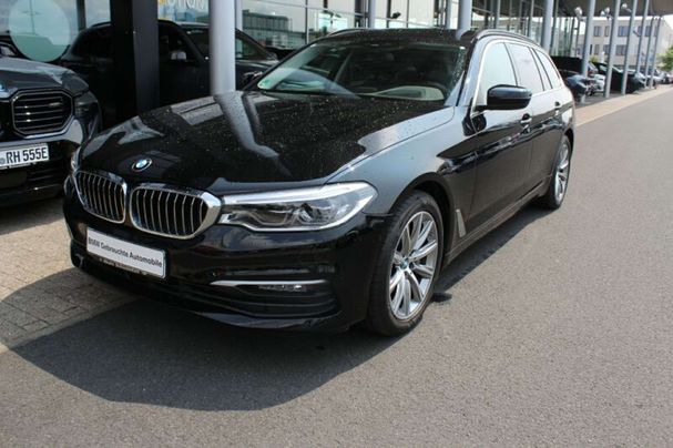 BMW 530d Touring 195 kW image number 1