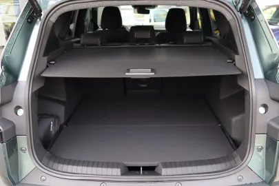 Car image 35