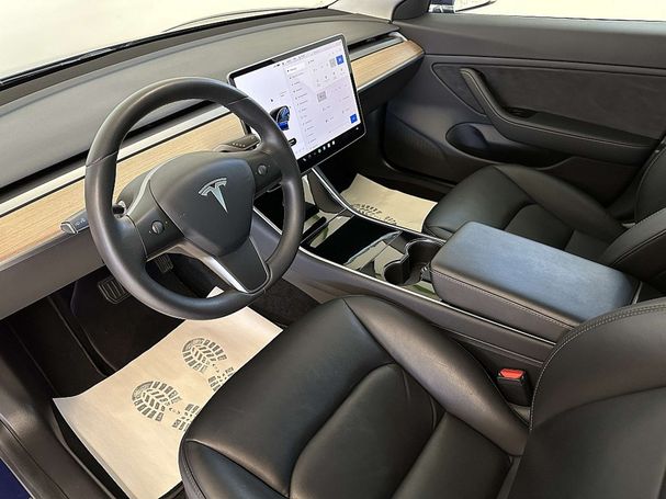 Tesla Model 3 Long Range AWD 366 kW image number 18