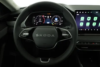 Car image 30