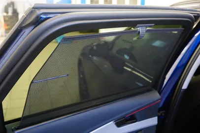 Car image 38