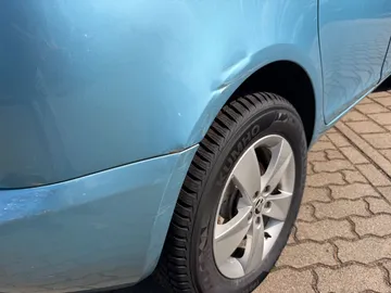 Car image 31