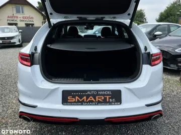 Car image 40