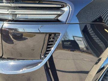 Car image 35