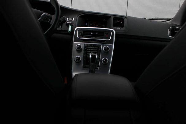 Volvo V60 T3 112 kW image number 35