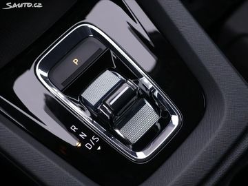 Car image 32