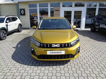 Car image 4