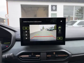 Car image 22