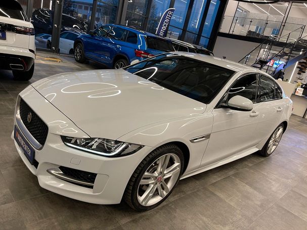 Jaguar XE AWD R-Sport 132 kW image number 16