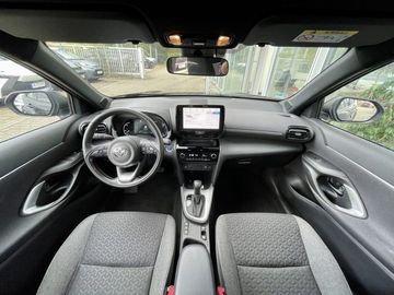 Car image 12