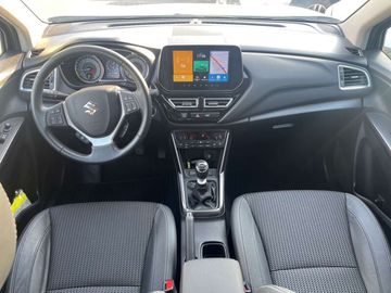 Car image 15