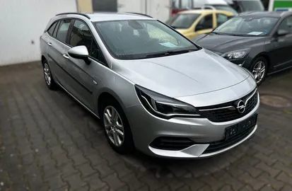 Car image 3