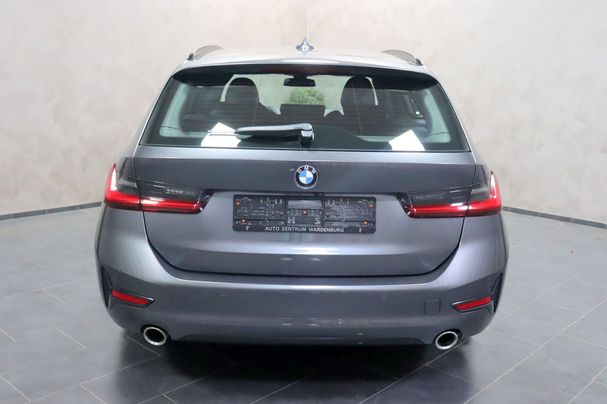 BMW 330i Touring Sport Line 190 kW image number 22