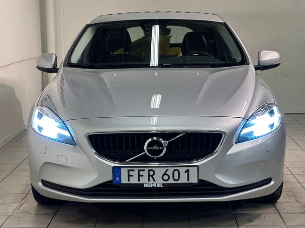 Volvo V40 D2 Momentum 88 kW image number 3