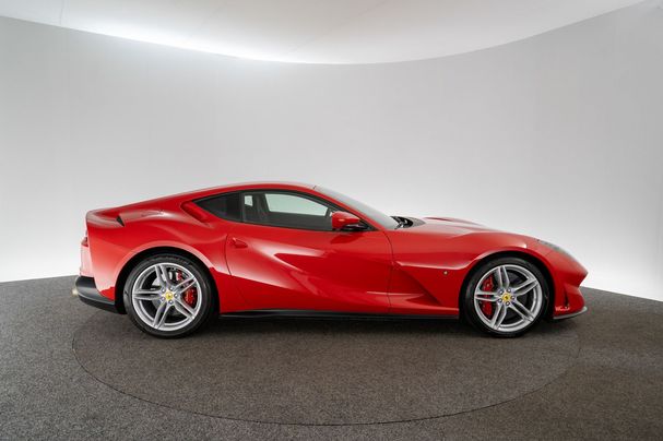 Ferrari 812 Superfast 585 kW image number 5