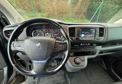 Car image 38