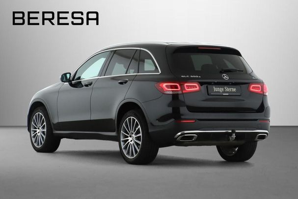 Mercedes-Benz GLC 300 e 235 kW image number 4