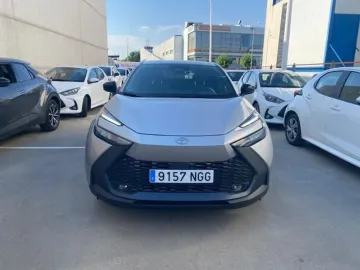 Car image 4
