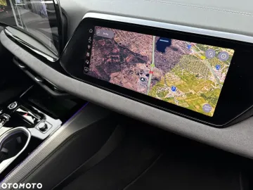 Car image 40