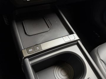 Car image 35