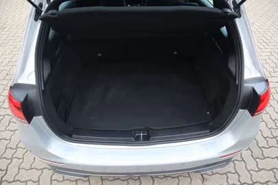 Car image 36