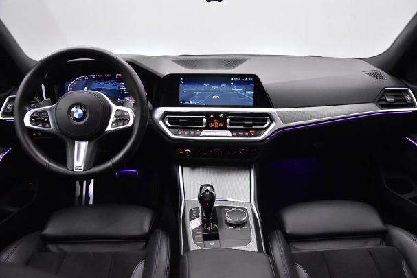 BMW 330i Touring xDrive 190 kW image number 9