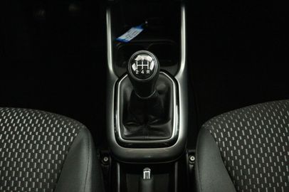 Car image 33