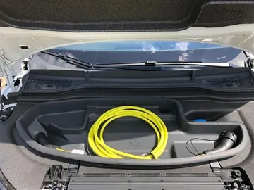 Car image 32