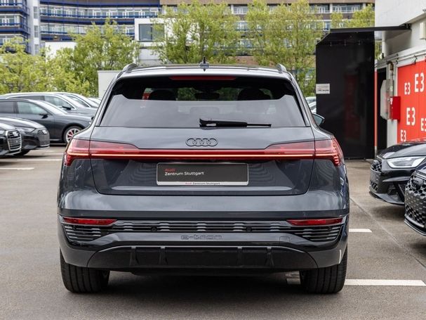 Audi Q8 50 quattro e-tron S-line 250 kW image number 3